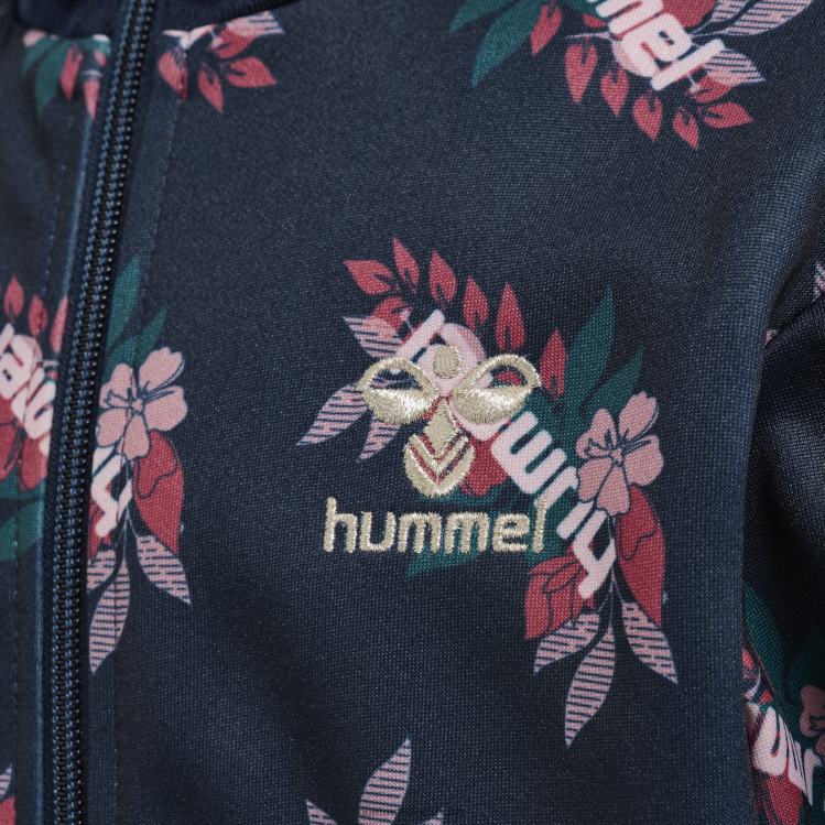 se Hummel barn hmlriley jacka med dragkedja LL40V5215 \"jacka med dragkedja\"
