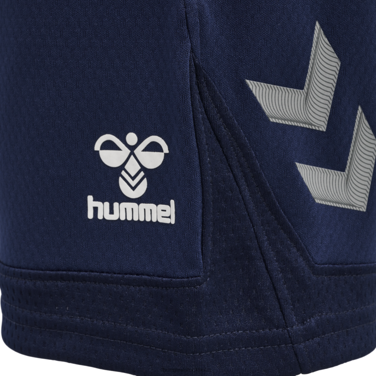 se Hummel barn hmllead polyshorts LL40V6652 \"träningsshorts\"