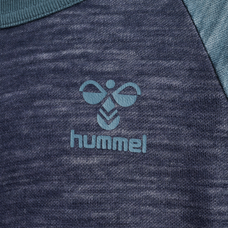 se Hummel barn hmlwingo t-shirt l/s LL40V5510 \"långärmad t-shirt\"