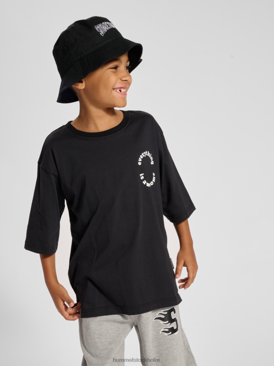 se Hummel barn stsemmett t-shirt s/s LL40V5003 \"lös passform t-shirt\"