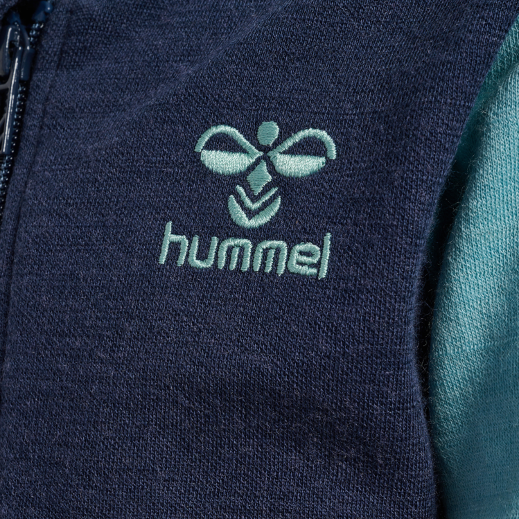 se Hummel barn hmlwulbato jacka med dragkedja LL40V4402 \"jacka med dragkedja\"