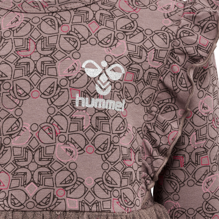se Hummel barn hmlfia klänning l/s LL40V4156 \"klänning\"