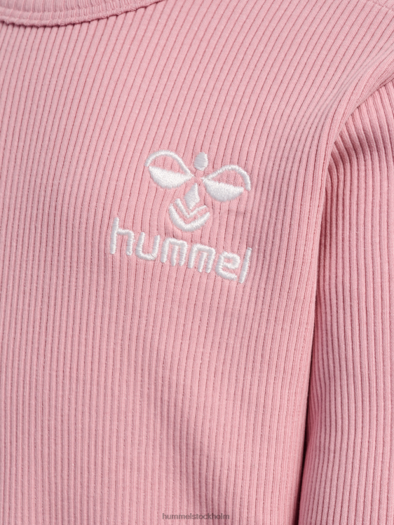 se Hummel barn hmlsami t-shirt l/s LL40V4157 \"ribbad långärmad t-shirt\"