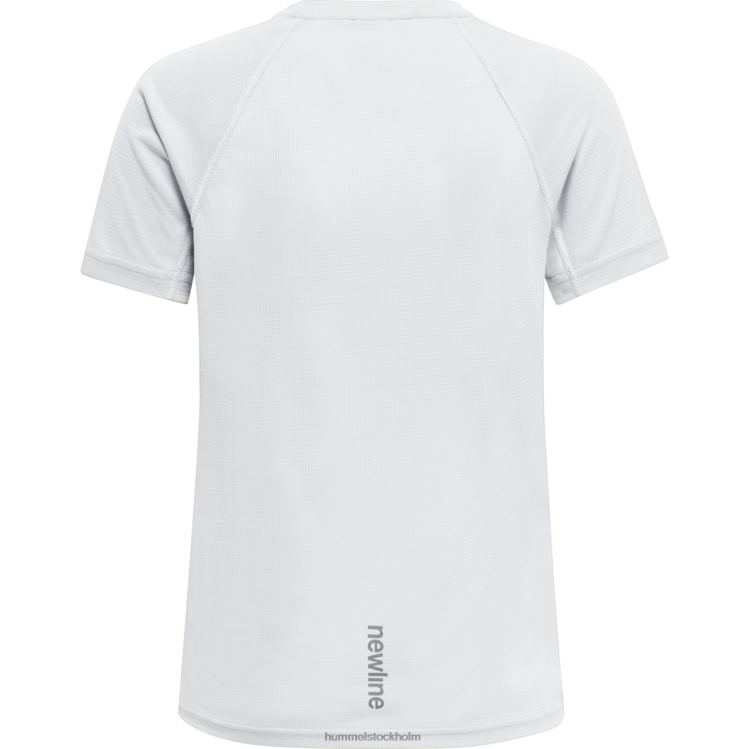 se Hummel barn core löpar t-shirt s/s LL40V6150 \"kortärmad t-shirt\"