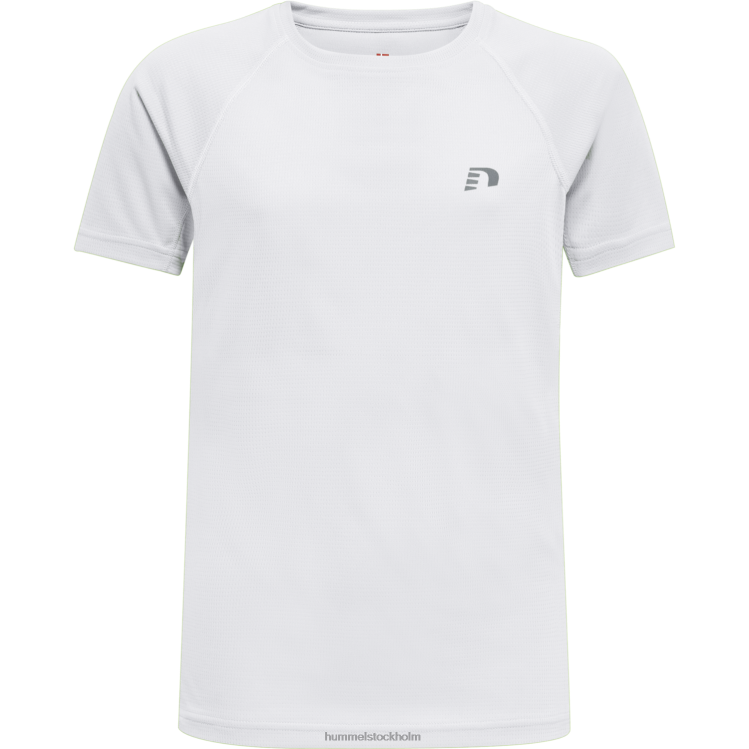 se Hummel barn core löpar t-shirt s/s LL40V6150 \"kortärmad t-shirt\"
