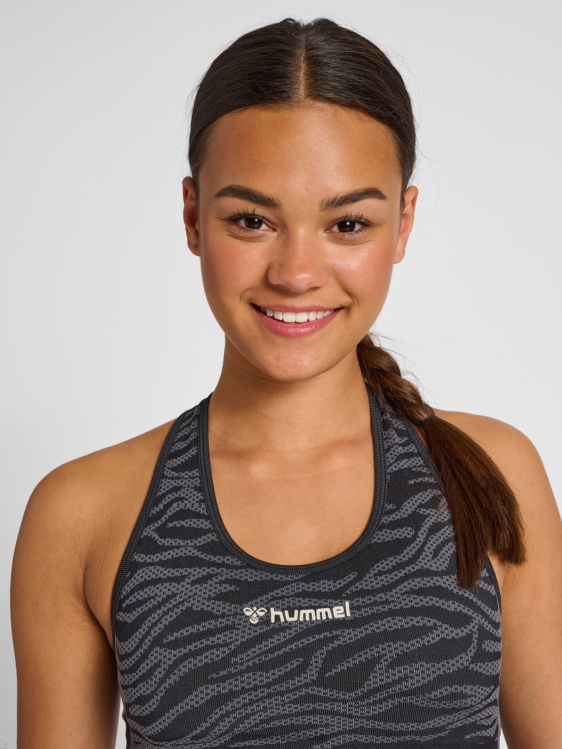 se Hummel kvinnor hmlmt saga sömlös sporttopp LL40V3100 \"sport-bh-topp\"