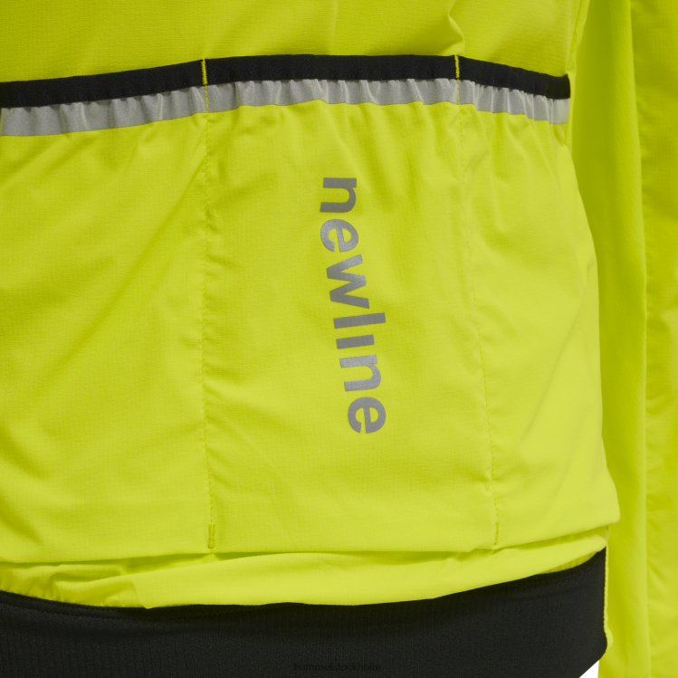se Hummel kvinnor core cykeljacka LL40V2917 \"cykeljacka\"