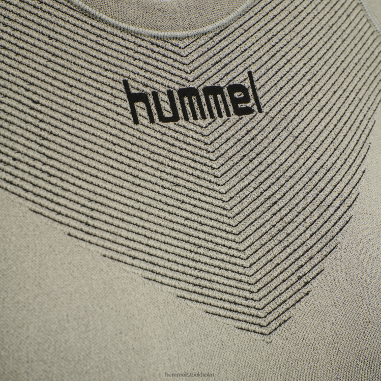 se Hummel kvinnor första sömlösa tröja s/s w LL40V3631 \"Kläder\"