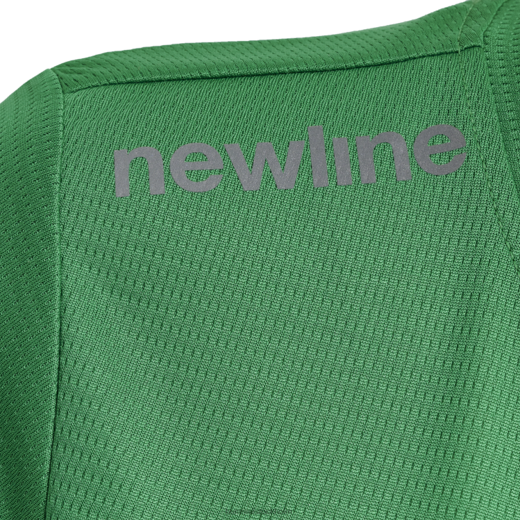 se Hummel kvinnor core funktionell t-shirt s/s LL40V3425 \"mesh t-shirt\"