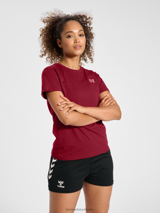 se Hummel kvinnor hmlcourt t-shirt i bomull s/s LL40V2328 "lätt sportig t-shirt"