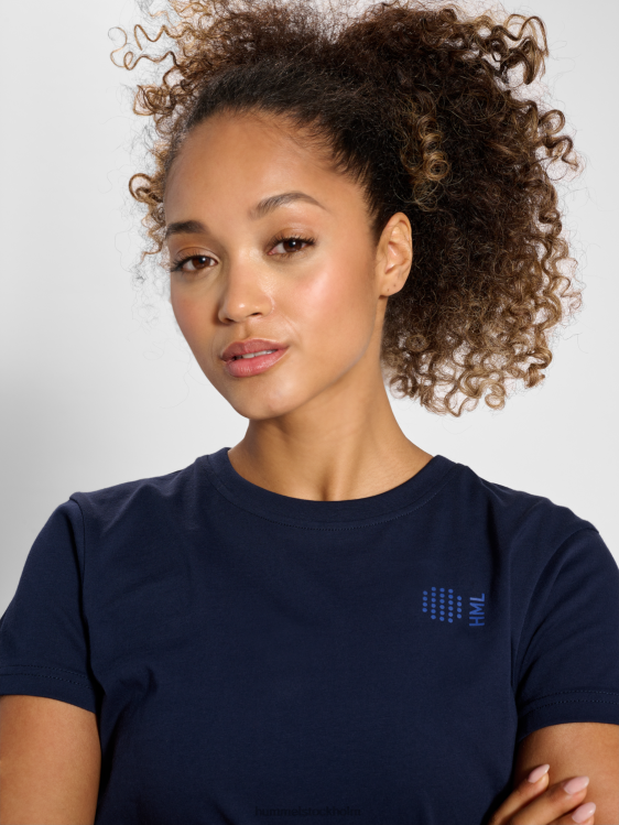 se Hummel kvinnor hmlcourt t-shirt i bomull s/s LL40V2334 \"lätt sportig t-shirt\"