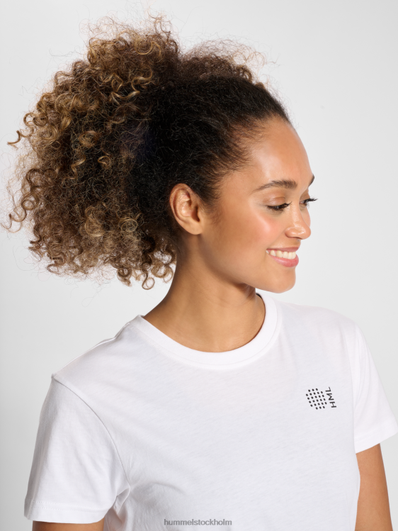 se Hummel kvinnor hmlcourt t-shirt i bomull s/s LL40V2431 \"lätt sportig t-shirt\"