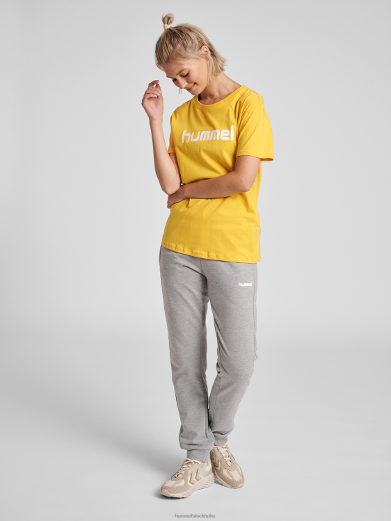 se Hummel kvinnor hmlgo t-shirt med logotyp i bomull s/s LL40V3821 \"Kläder\"