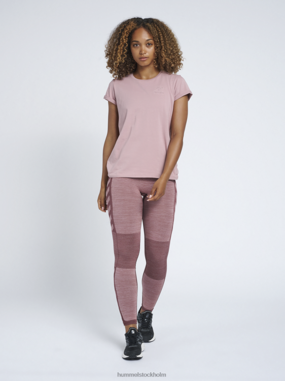 se Hummel kvinnor hmlisobella t-shirt s/s LL40V3903 \"klassisk t-shirt med logotyp\"