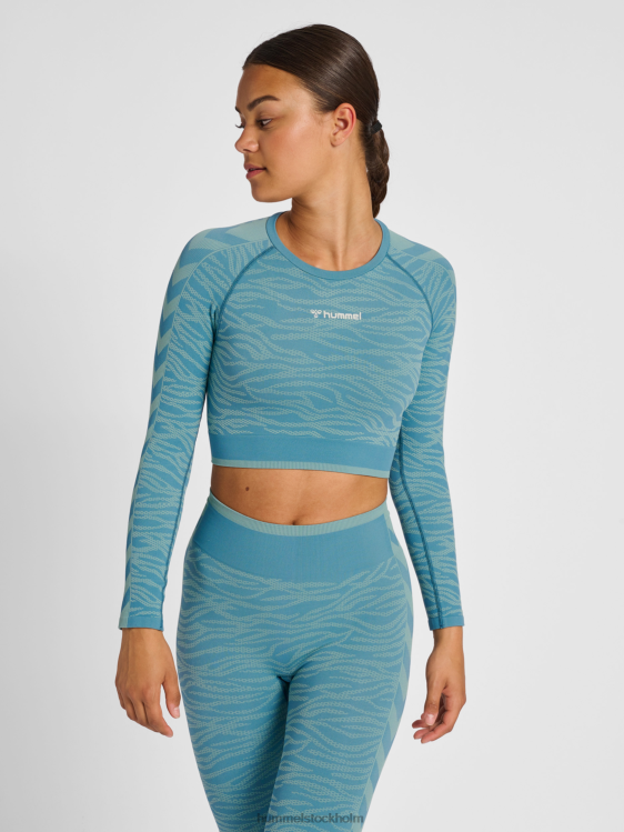 se Hummel kvinnor hmlmt saga seamless crop t-shirt ls LL40V2620 "avskuren långärmad t-shirt"