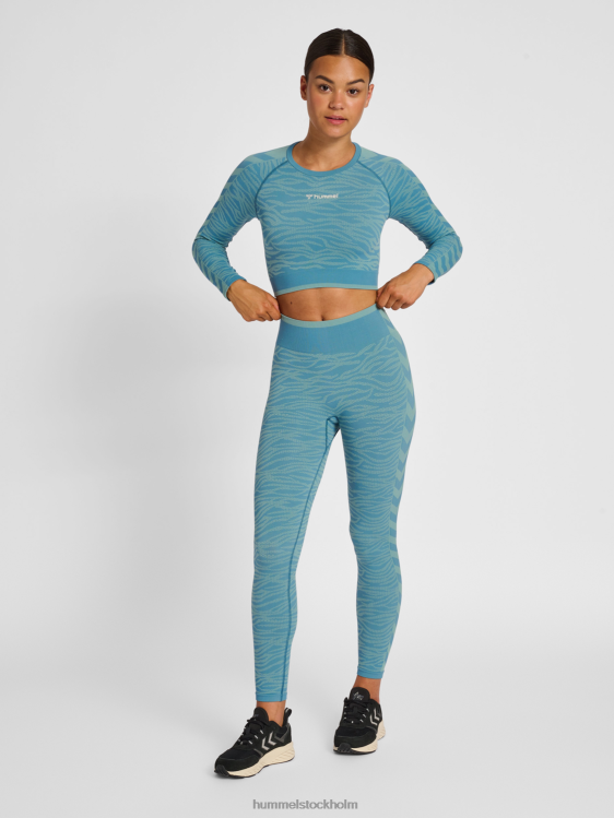 se Hummel kvinnor hmlmt saga seamless crop t-shirt ls LL40V2620 \"avskuren långärmad t-shirt\"