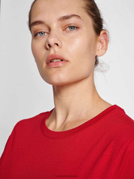 se Hummel kvinnor hmlröd basic t-shirt s/s LL40V2933 \"kortärmad t-shirt\"
