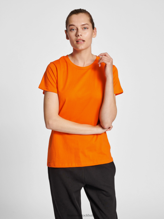 se Hummel kvinnor hmlröd basic t-shirt s/s LL40V2967 "kortärmad t-shirt"