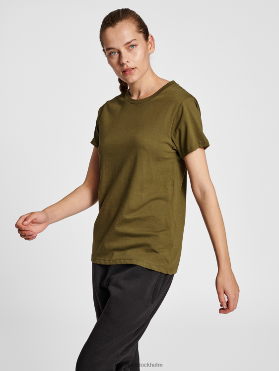 se Hummel kvinnor hmlröd basic t-shirt s/s LL40V2970 "kortärmad t-shirt"