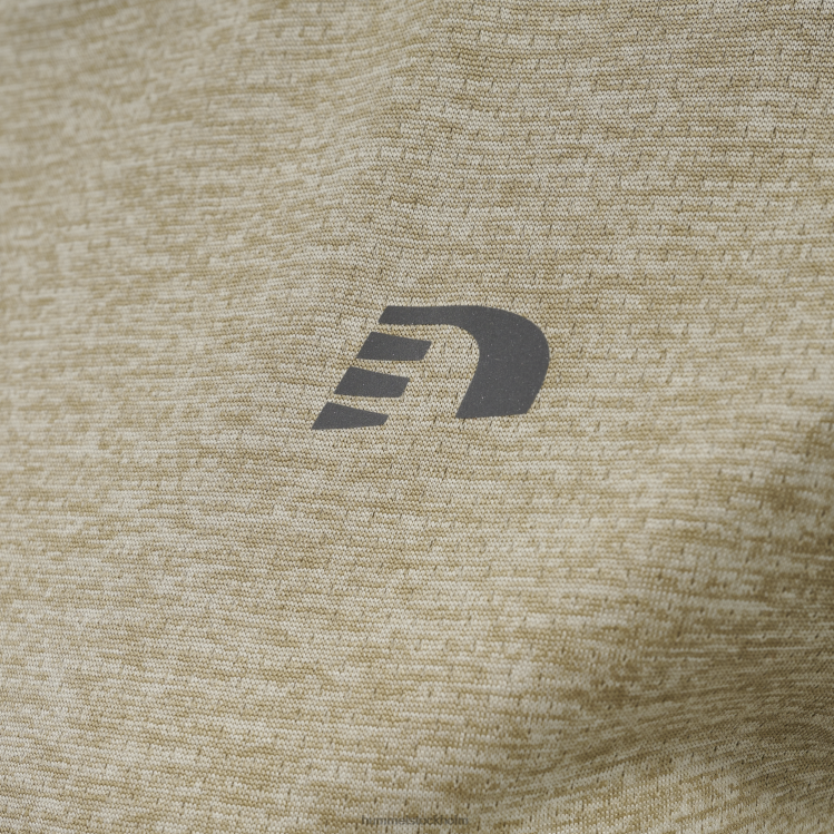 se Hummel kvinnor statement t-shirt s/s LL40V3208 \"crewneck t-shirt\"