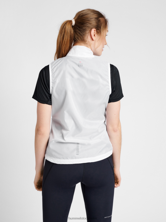 se Hummel kvinnor packbar teknisk gilet LL40V3141 \"tech gilet\"