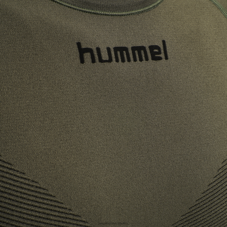 se Hummel män första sömlösa tröja s/s LL40V1279 \"Kläder\"