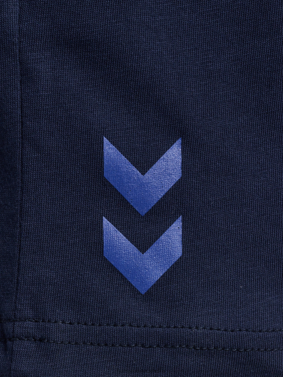se Hummel män hmlcourt t-shirt i bomull s/s LL40V188 \"lätt sportig t-shirt\"