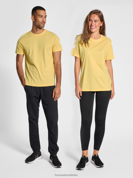 se Hummel män hmllegacy chevron t-shirt LL40V1194 "kortärmad t-shirt"