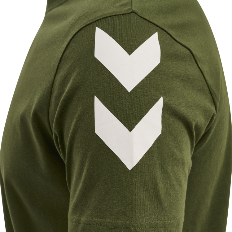 se Hummel män hmllegacy chevron t-shirt LL40V347 \"kortärmad t-shirt\"
