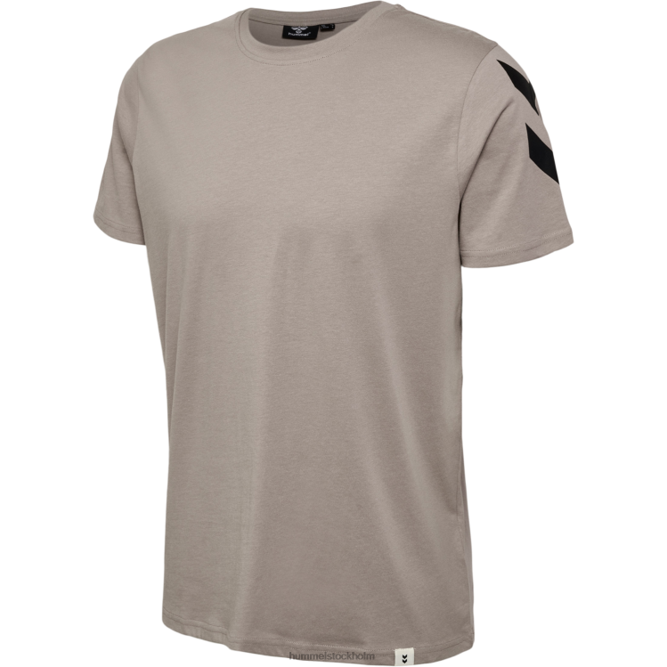 se Hummel unisex- hmllegacy chevron t-shirt LL40V2569 "kortärmad t-shirt"