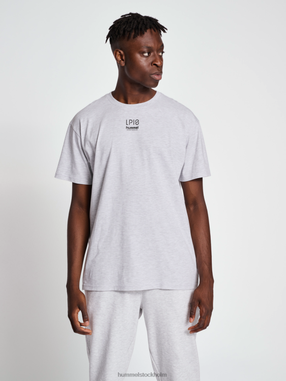 se Hummel unisex- hmllp10 boxig t-shirt LL40V237 "t-shirt med lp10-logotyp"