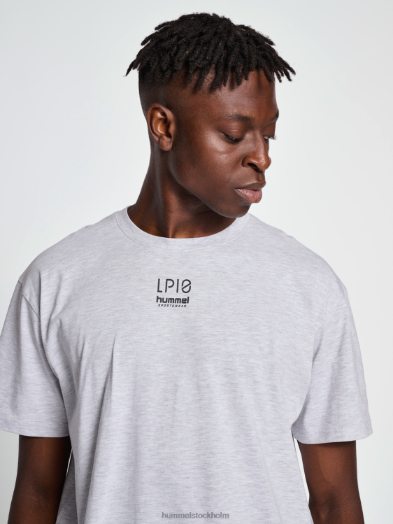 se Hummel unisex- hmllp10 boxig t-shirt LL40V237 \"t-shirt med lp10-logotyp\"