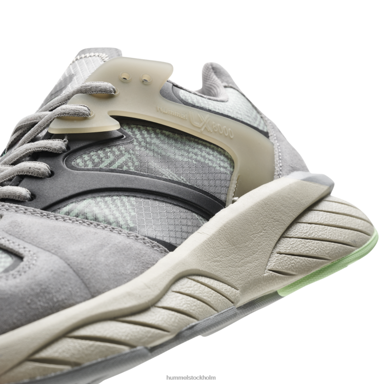 se Hummel unisex- nå lx 8000 prisma LL40V1852 \"premium tränare\"